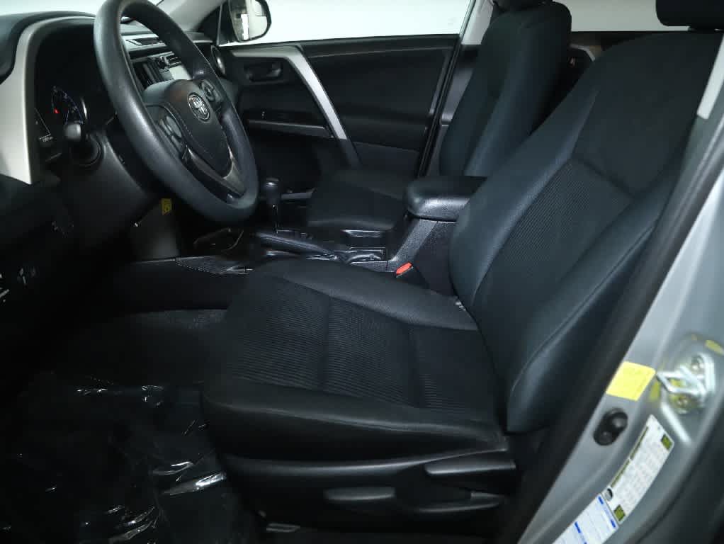 Used 2018 Toyota RAV4 LE w/ All Weather Liner Package AWD/4WD image 18