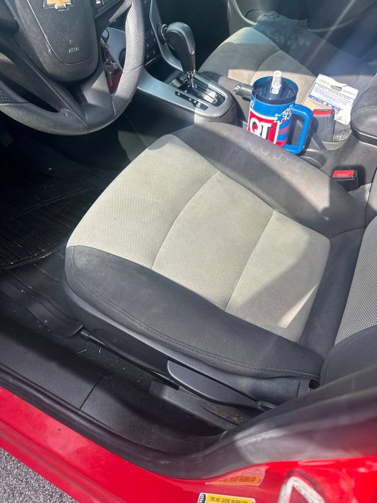 Used 2016 Chevrolet Cruze LS FWD image 7