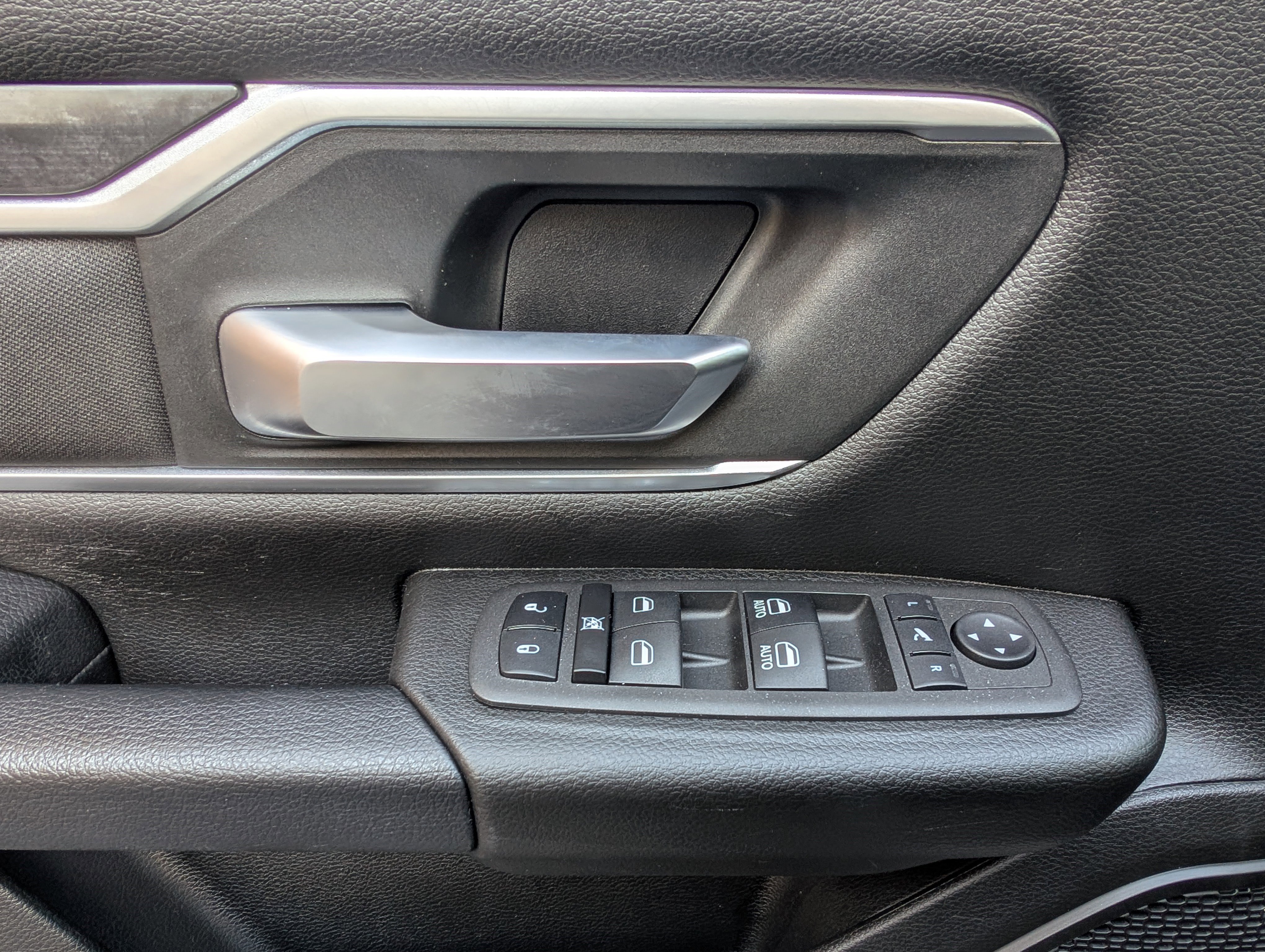 Used 2023 RAM 1500 Big Horn image 15