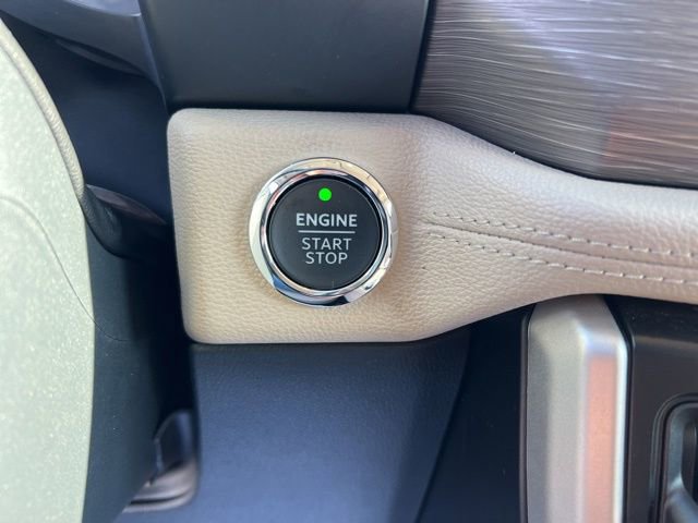 Used 2024 Ford Expedition Limited image 17