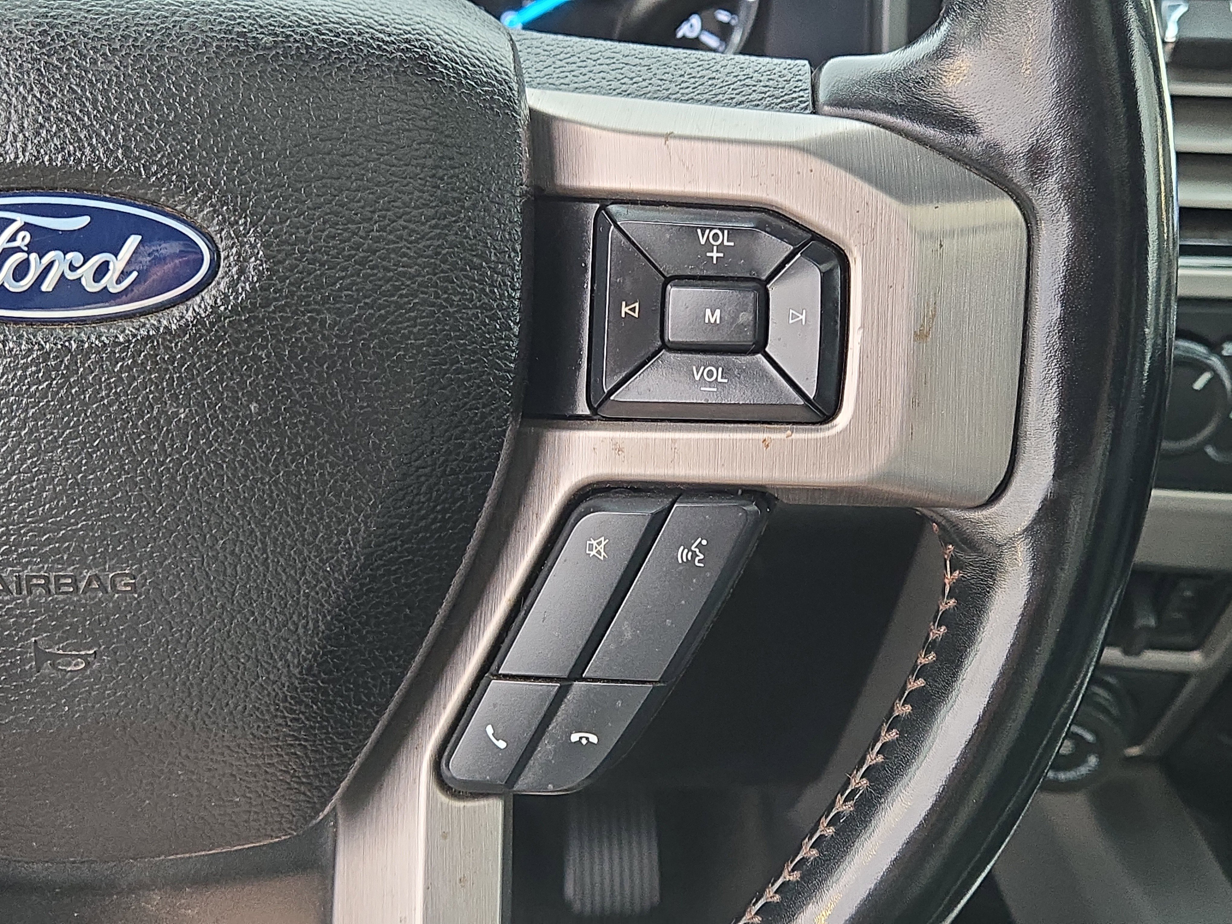 Used 2020 Ford F250 Platinum w/ FX4 Off-Road Package image 26