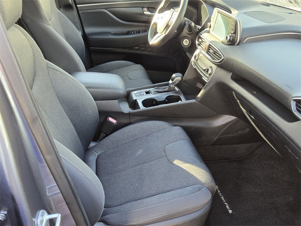 Used 2019 Hyundai Santa Fe SE image 8