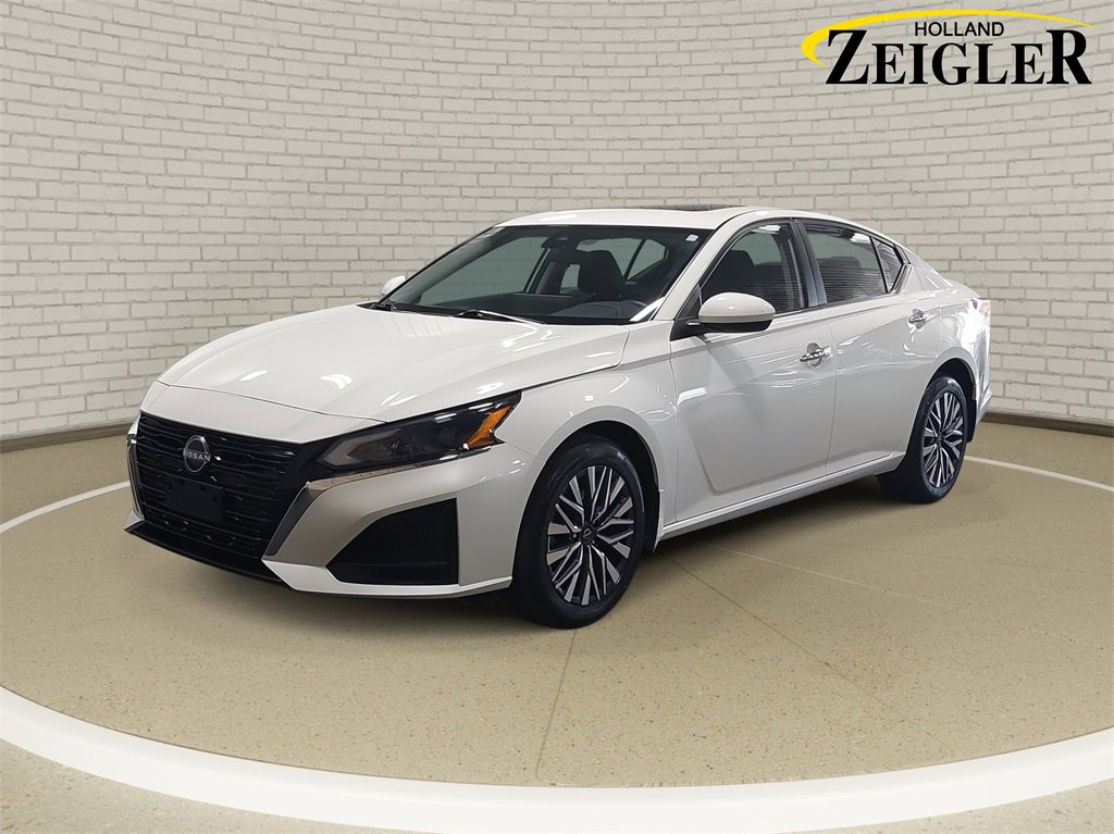 Used 2023 Nissan Altima 2.5 SV w/ SV Premium Package