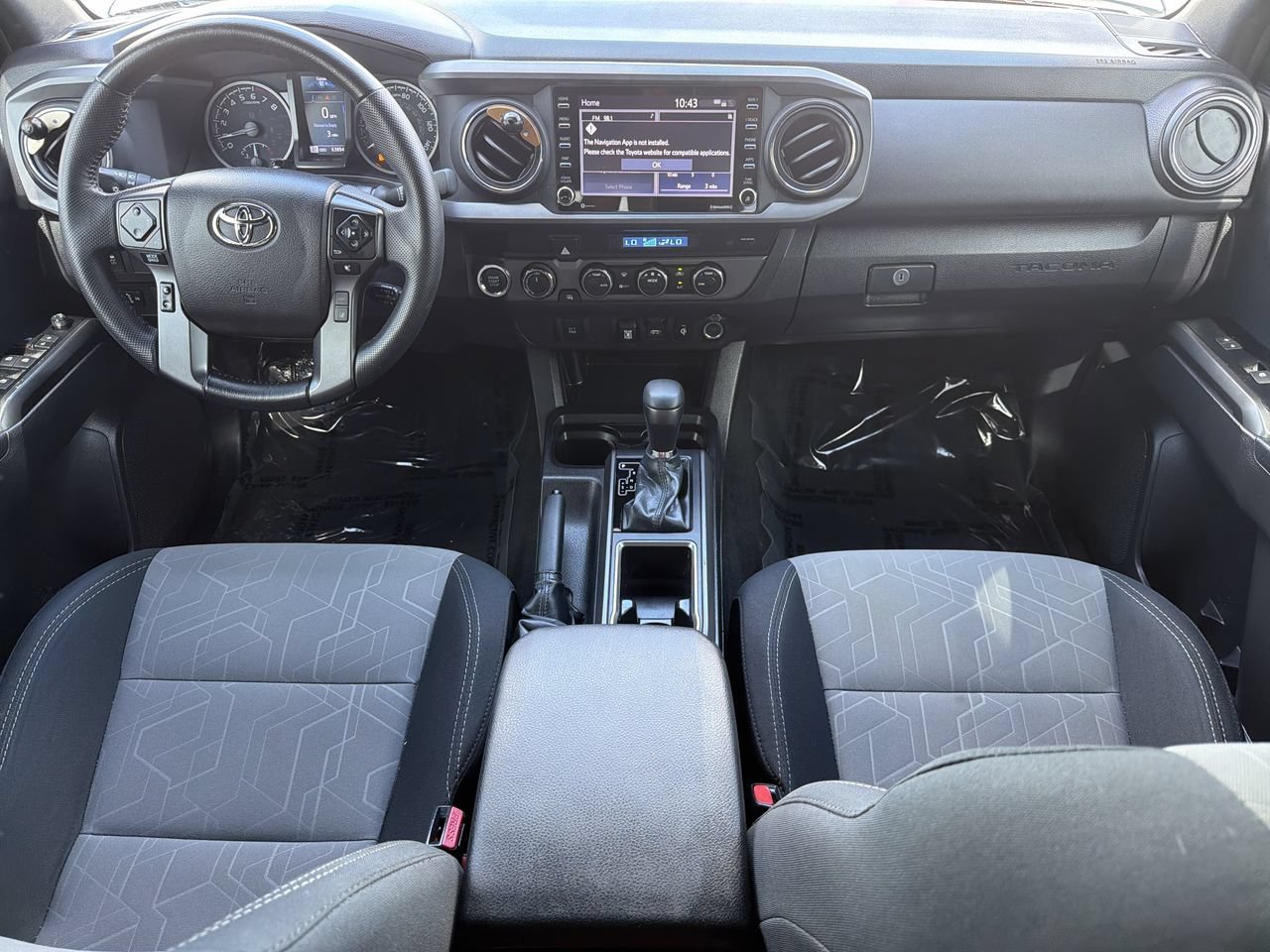 Used 2022 Toyota Tacoma TRD Off-Road AWD/4WD image 12