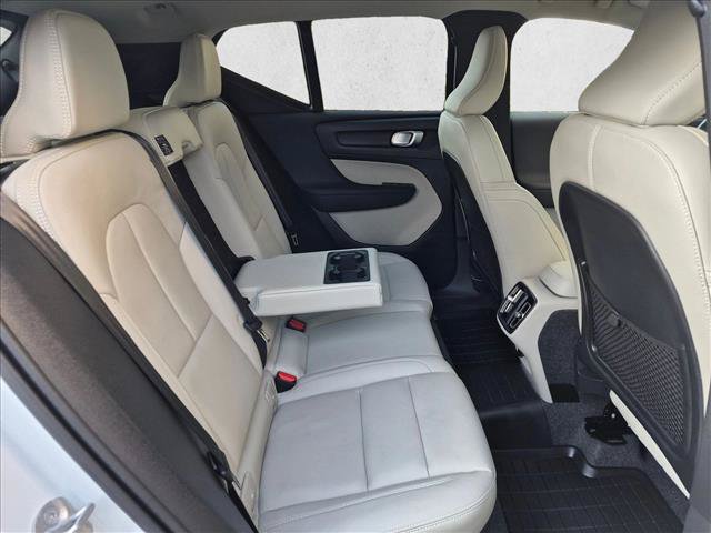 Used 2026 Volvo XC40 B5 Ultra w/ Protection Package Premier AWD/4WD image 17