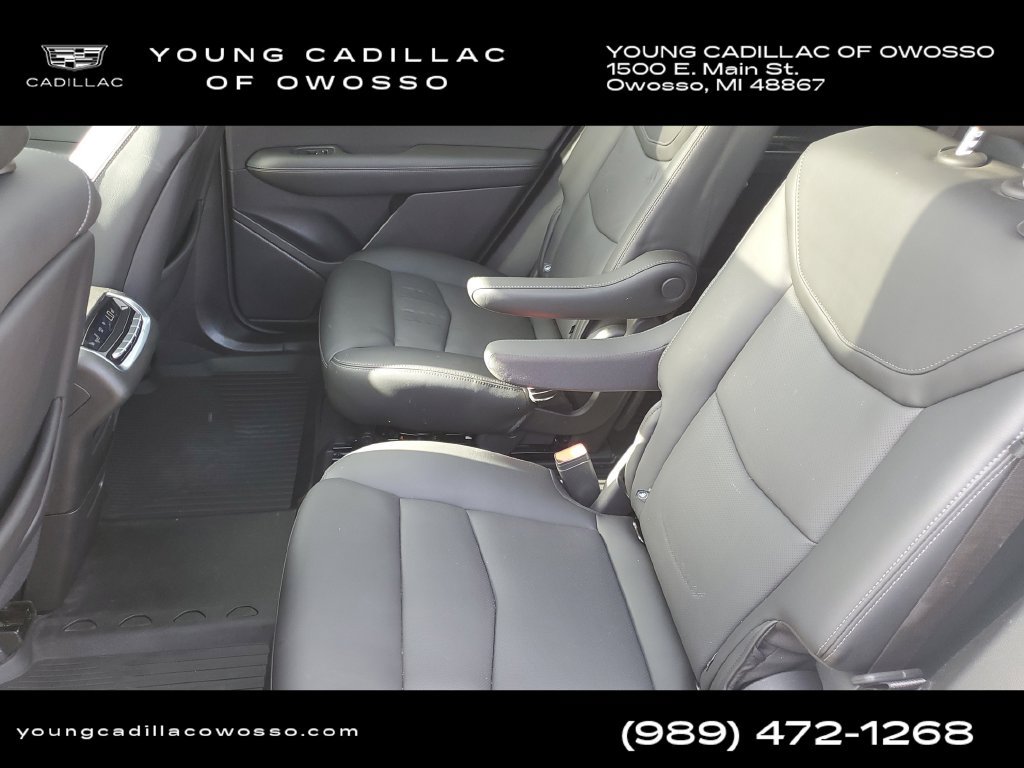 Used 2024 Cadillac XT6 Premium Luxury w/ Technology Package AWD/4WD image 34