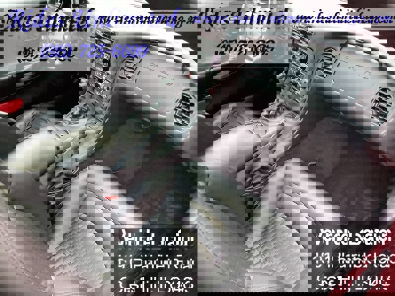 Used 2004 Chevrolet Corvette Coupe w/ Roof Package RWD image 28