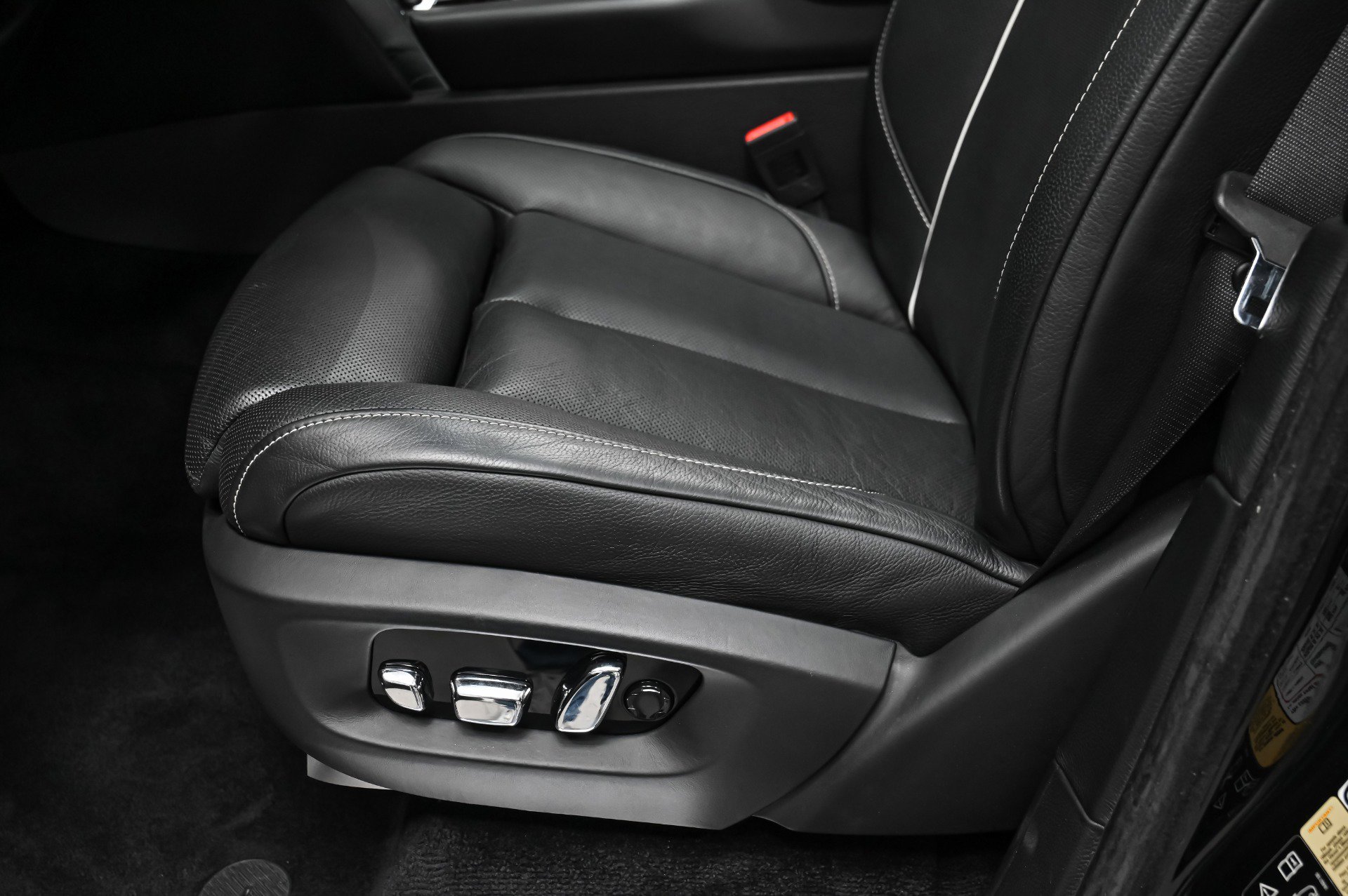 Used 2019 Rolls-Royce Cullinan image 31