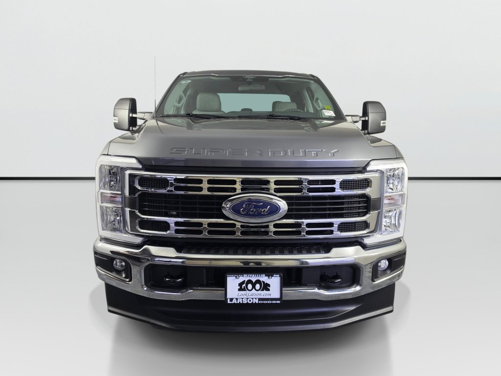 Used 2025 Ford F250 XLT w/ FX4 Off-Road Package AWD/4WD image 9