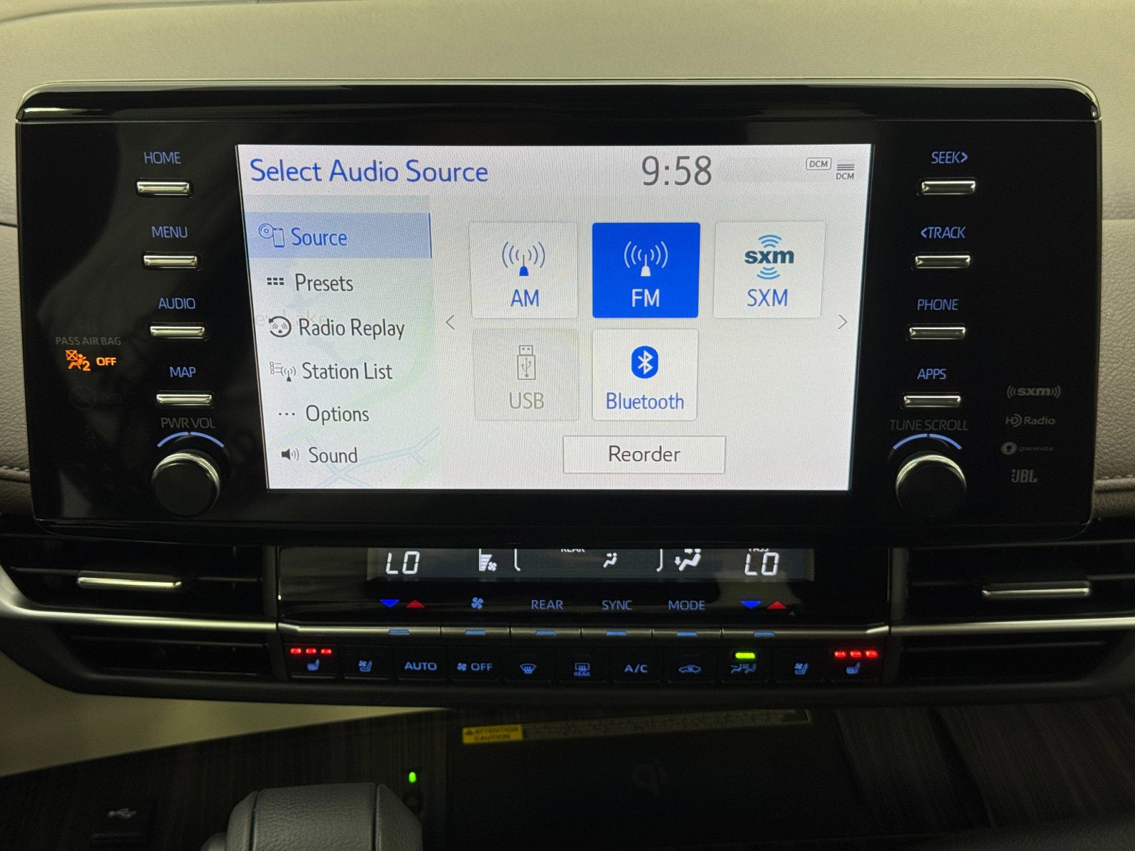 Used 2024 Toyota Sienna Platinum image 28