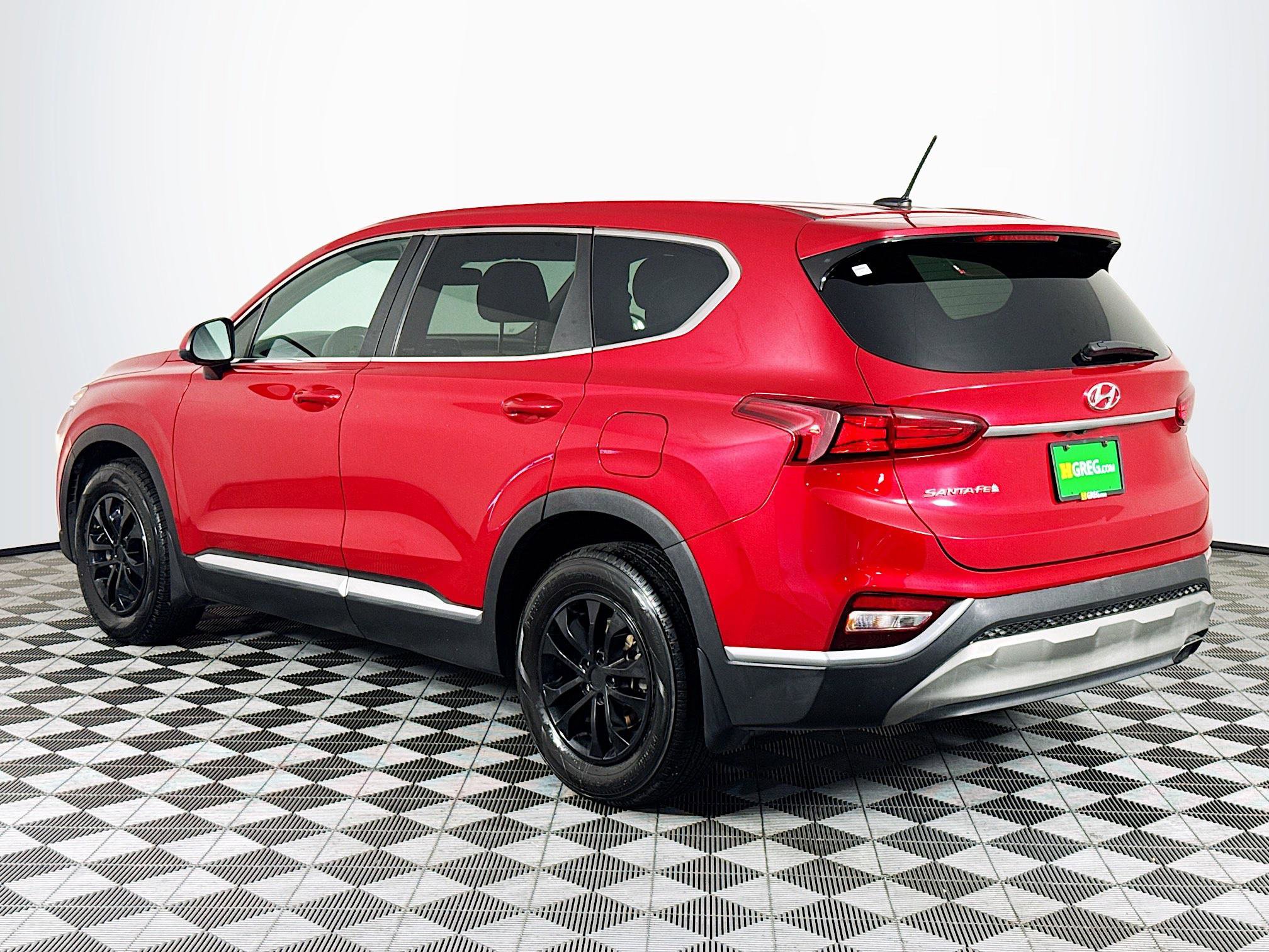 Used 2020 Hyundai Santa Fe SE image 6