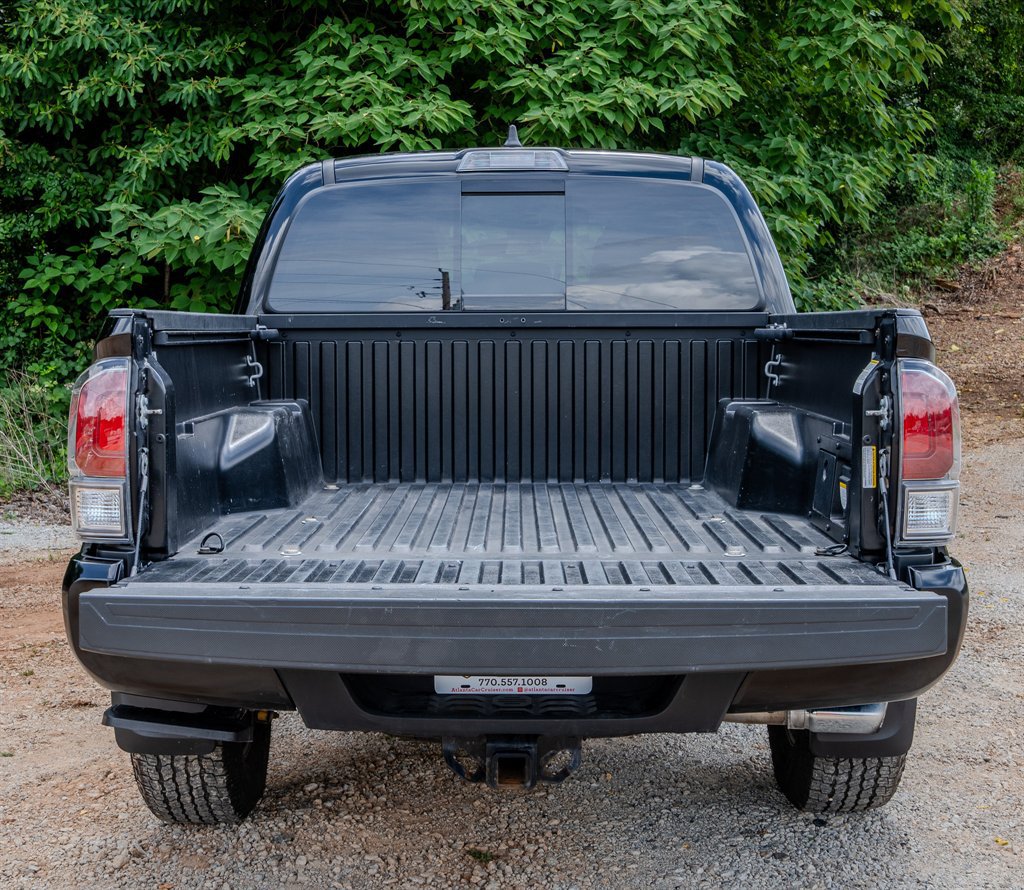 Used 2023 Toyota Tacoma TRD Off-Road w/ Technology Package AWD/4WD image 9