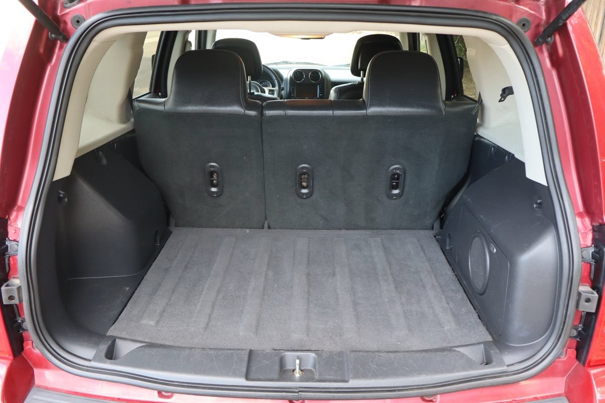 Used 2015 Jeep Patriot Limited w/ Sun/Sound Group FWD image 14