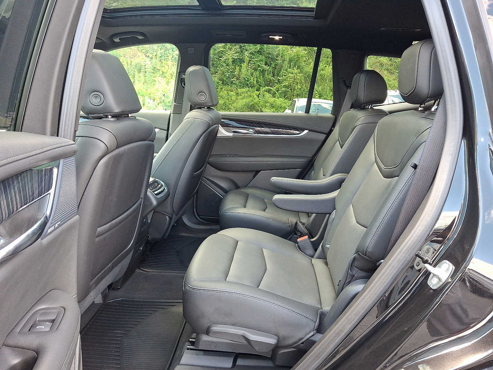 Used 2024 Cadillac XT6 Premium Luxury AWD/4WD image 10