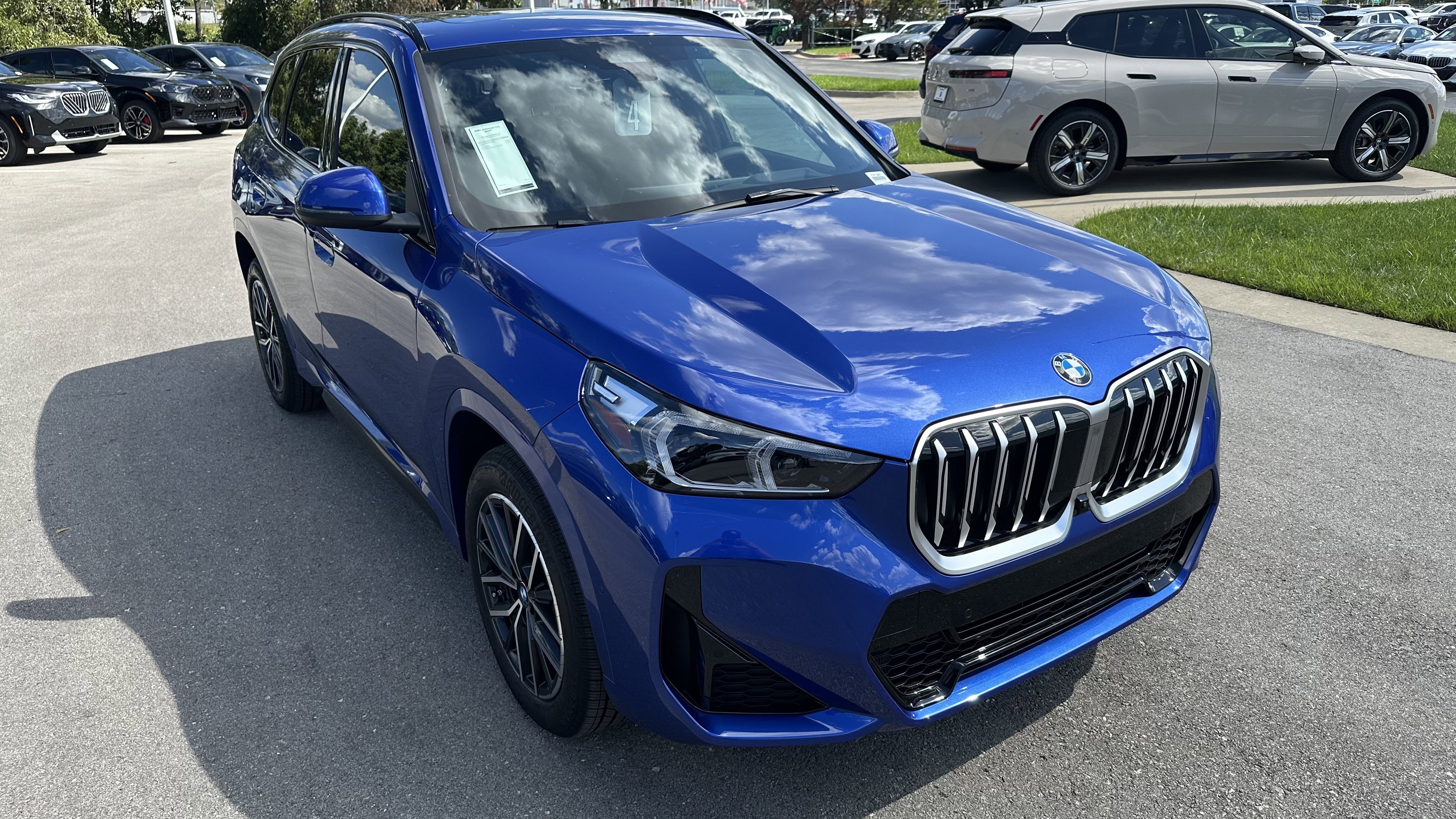 Used 2026 BMW X1 xDrive28i w/ Technology Package AWD/4WD image 2