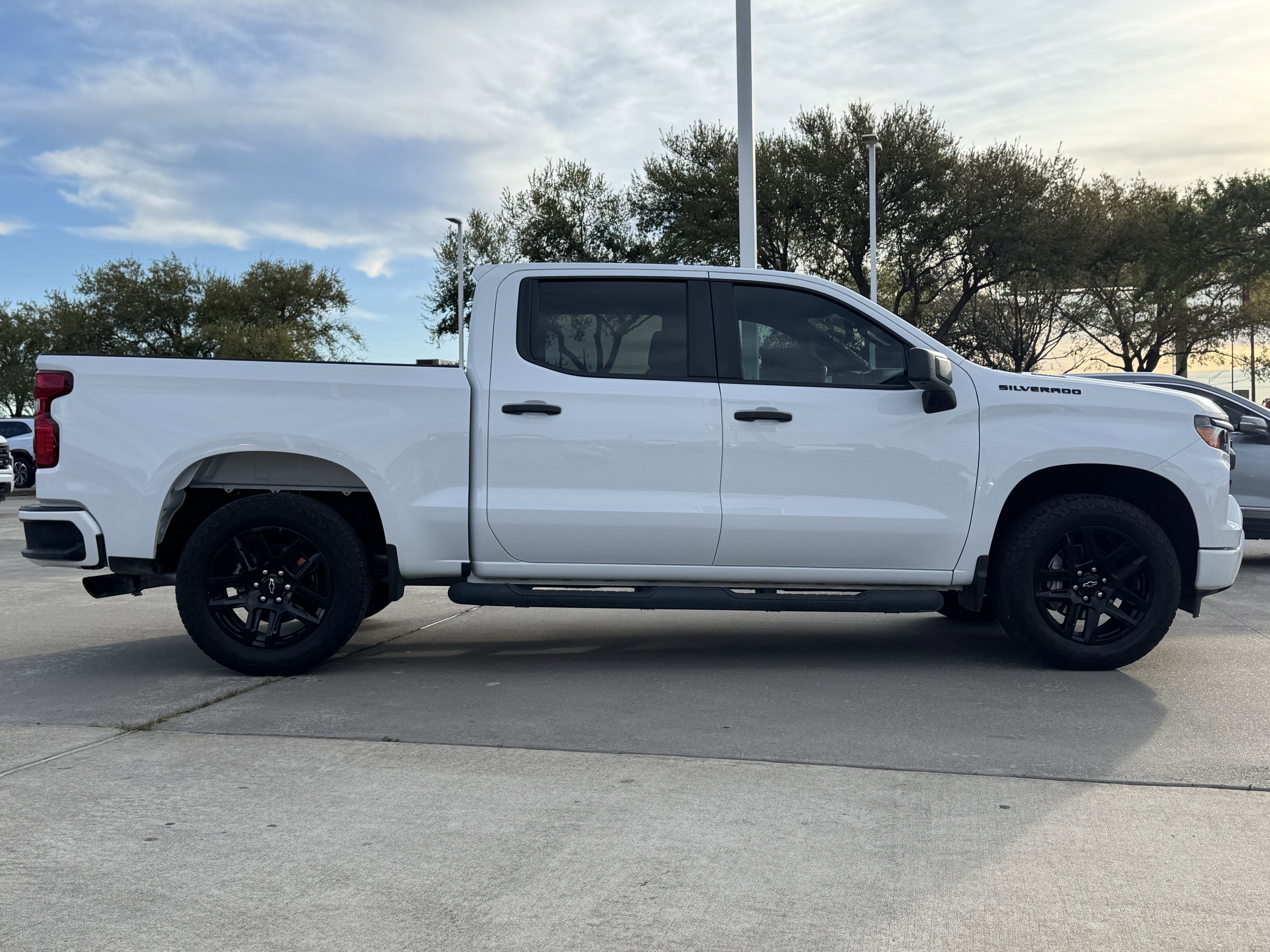 Used 2025 Chevrolet Silverado 1500 Custom w/ Turbomax Blackout Package image 7