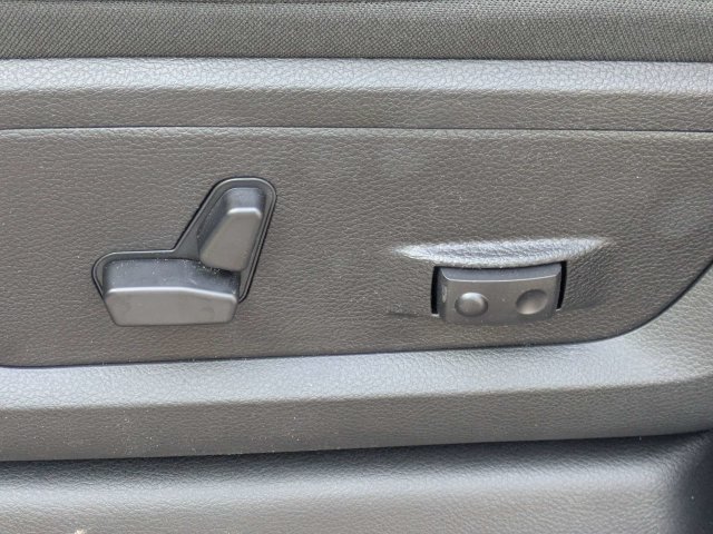 New 2026 RAM 3500 Big Horn AWD/4WD image 21
