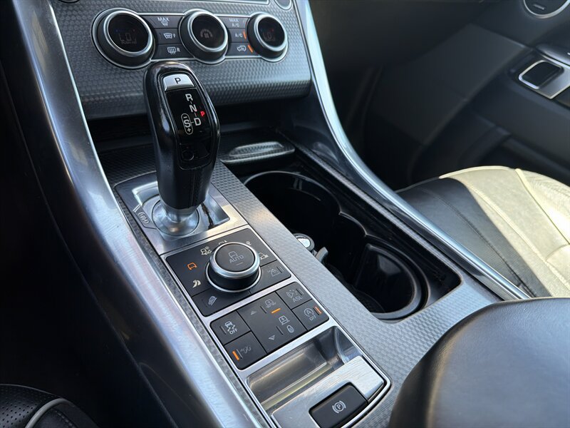 Used 2016 Land Rover Range Rover Sport SVR AWD/4WD image 39