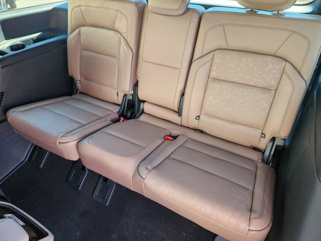 New 2026 Lincoln Navigator Black Label AWD/4WD image 16