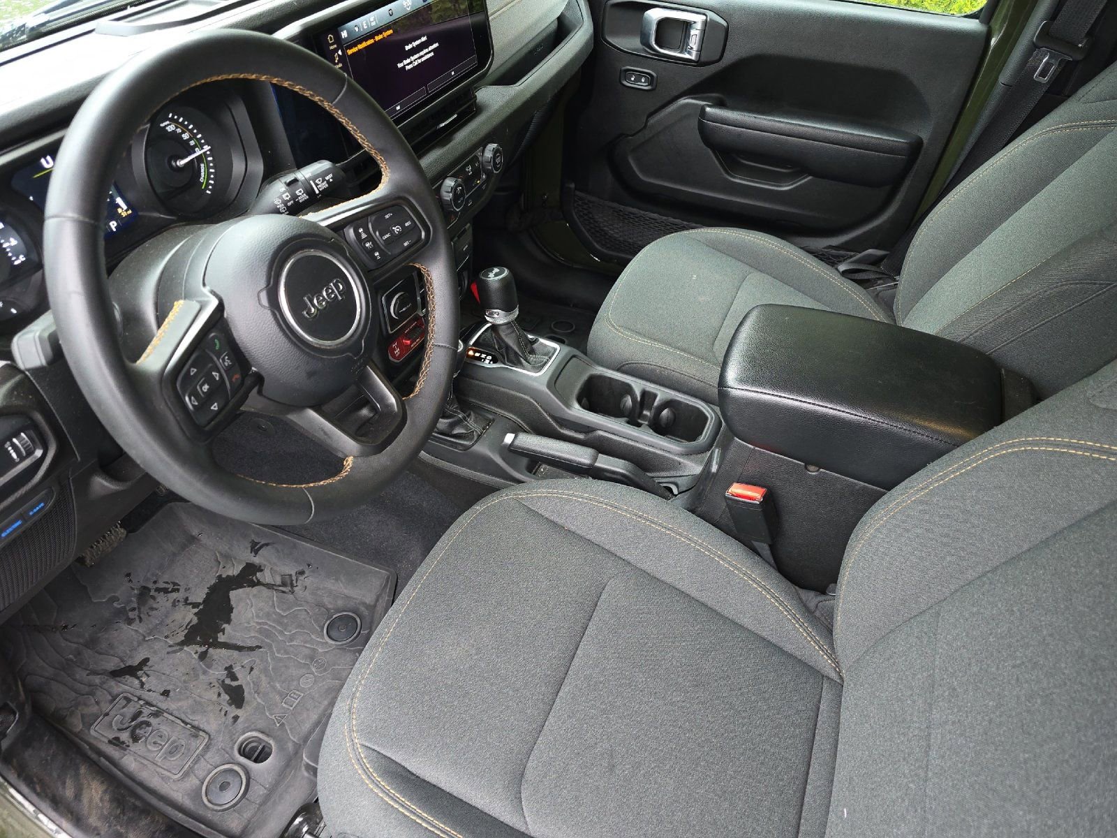 Used 2024 Jeep Wrangler Unlimited image 9