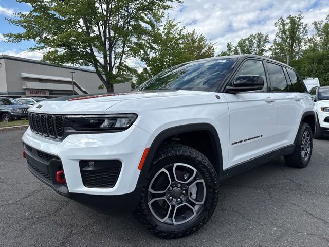 Used 2022 Jeep Grand Cherokee Trailhawk AWD/4WD image 1