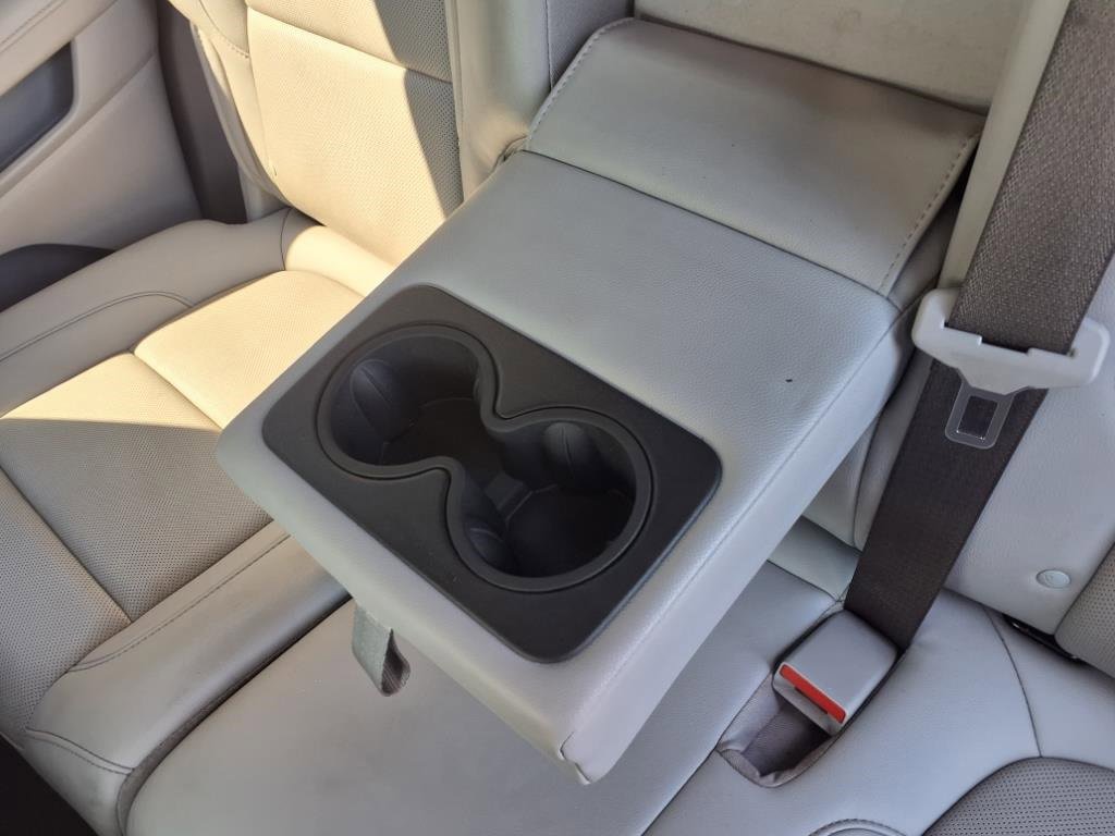 Certified 2023 GMC Acadia SLT image 30