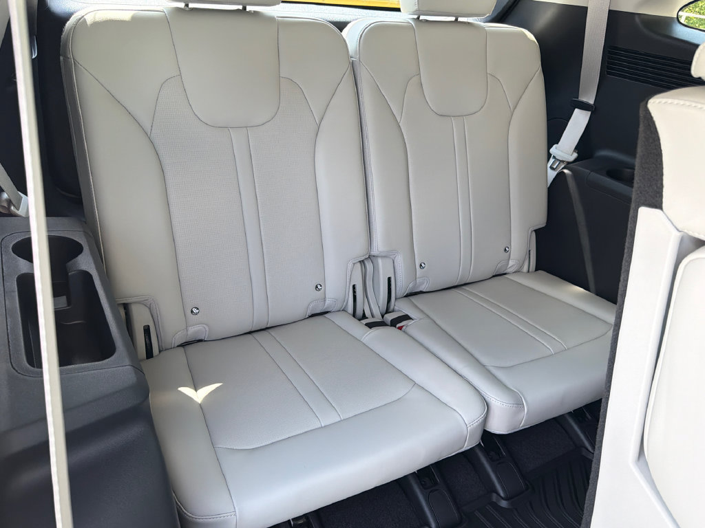 New 2026 Kia Sorento S w/ S Panoramic Sunroof Package AWD/4WD image 16