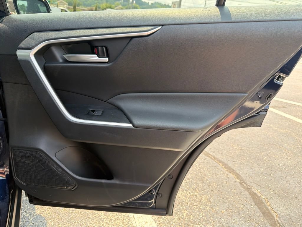 Used 2025 Toyota RAV4 XLE w/ Convenience Package FWD image 29
