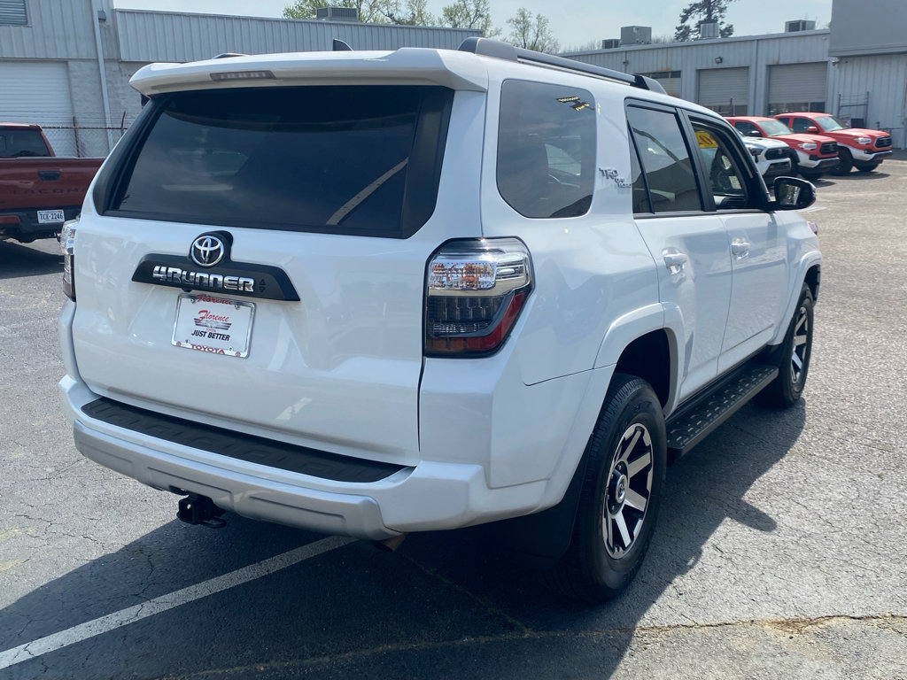 Used 2024 Toyota 4Runner TRD Off-Road Premium image 12