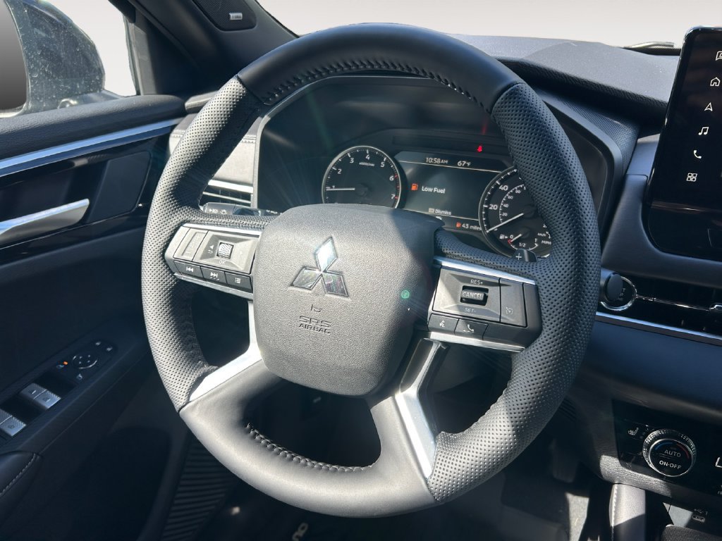 New 2026 Mitsubishi Outlander SE AWD/4WD image 12