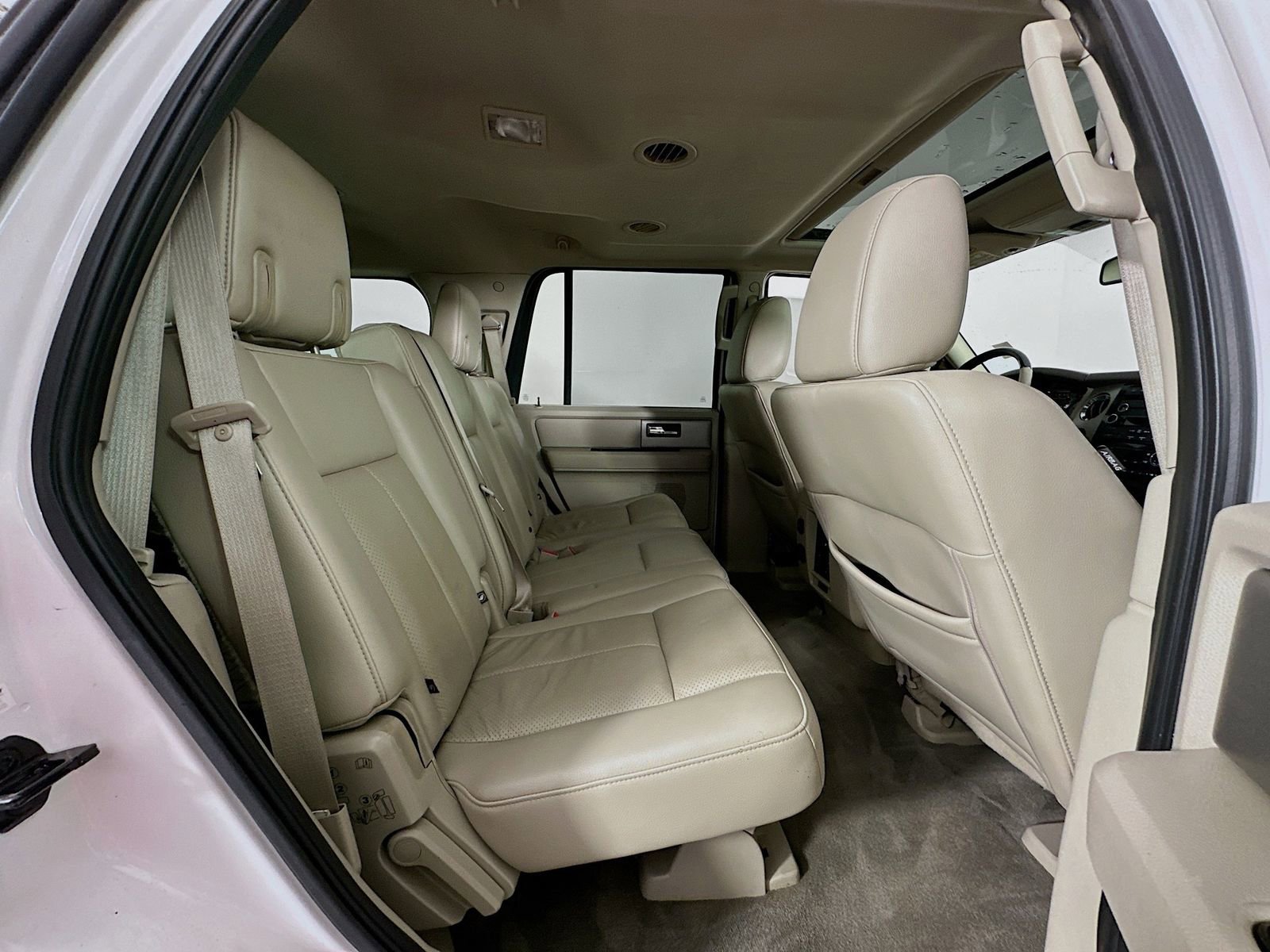 Used 2014 Ford Expedition Limited image 28