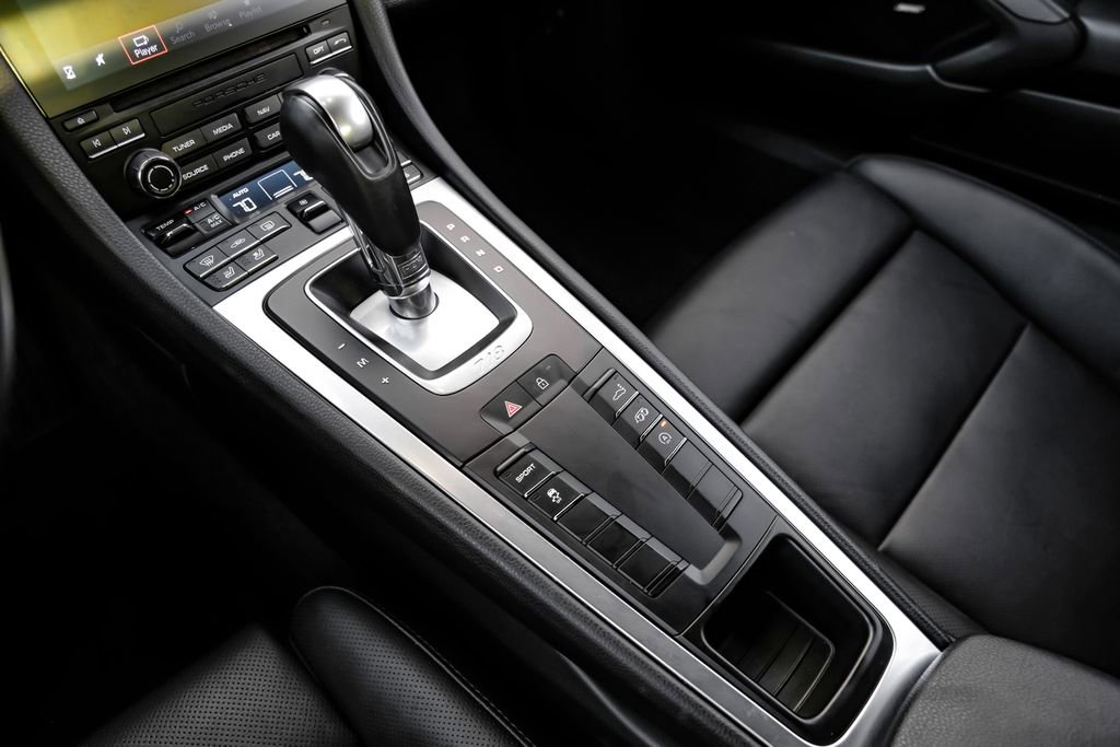 Used 2021 Porsche 718 Cayman w/ Premium Package image 22