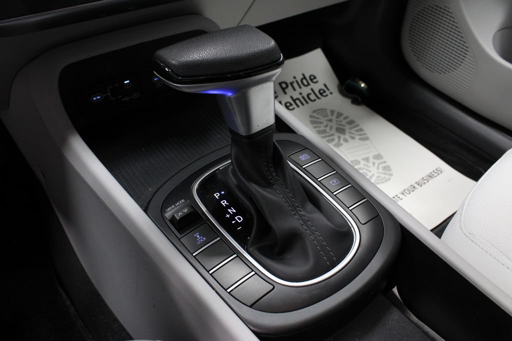 Certified 2024 Hyundai Kona SE AWD/4WD image 32