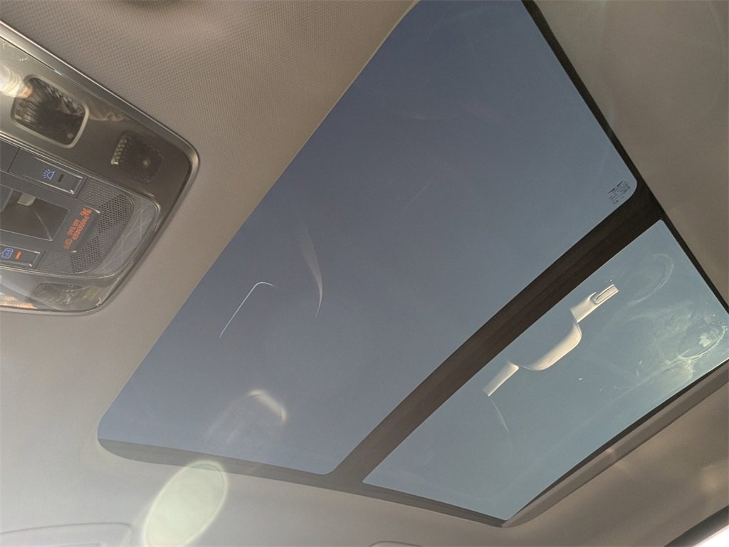 Used 2026 Genesis GV70 2.5T Select image 28