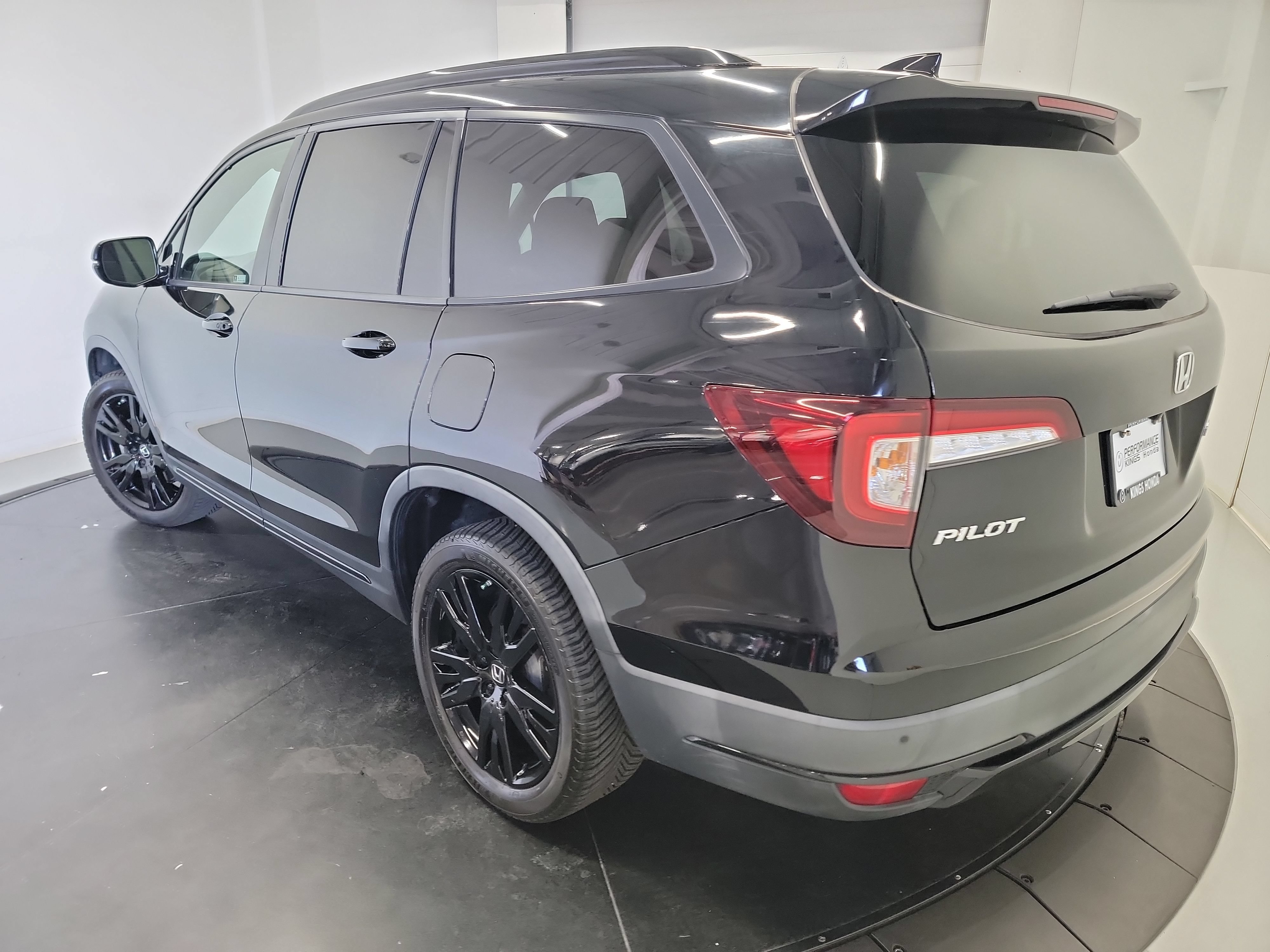 Used 2021 Honda Pilot Black Edition image 6