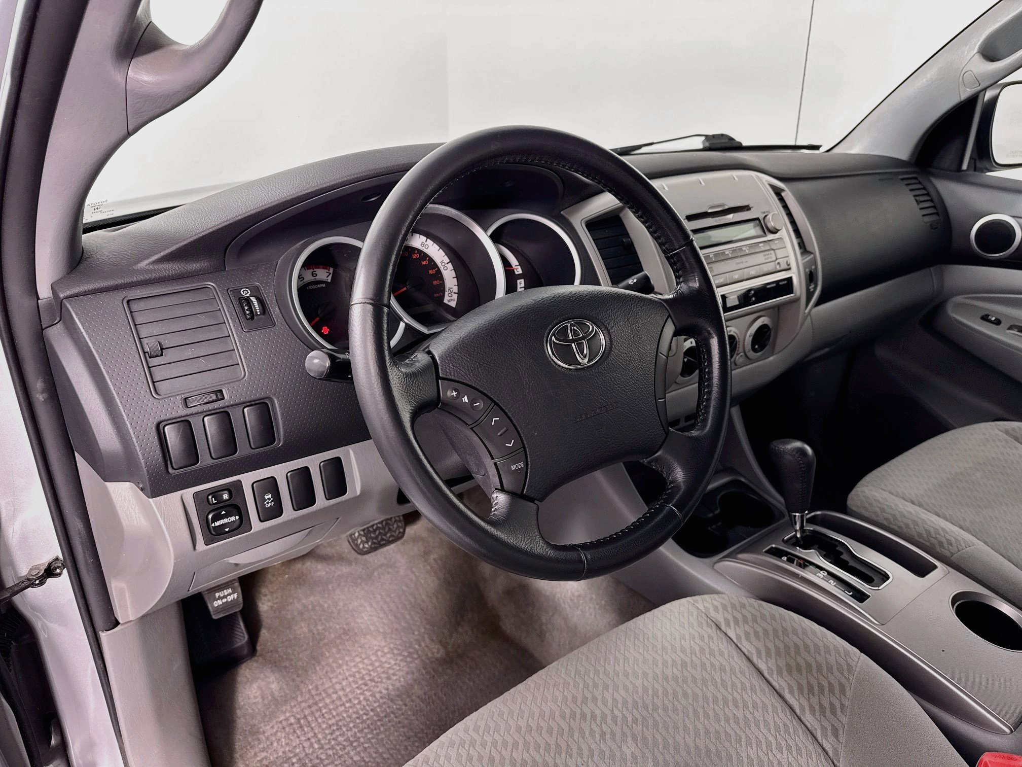 Used 2011 Toyota Tacoma 2WD Access Cab w/ SR5 Pkg #2 image 9