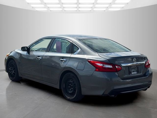 Used 2016 Nissan Altima 2.5 S w/ Power Driver Seat Package FWD image 5