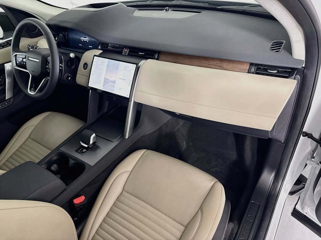 Certified 2025 Land Rover Discovery Sport S AWD/4WD image 17