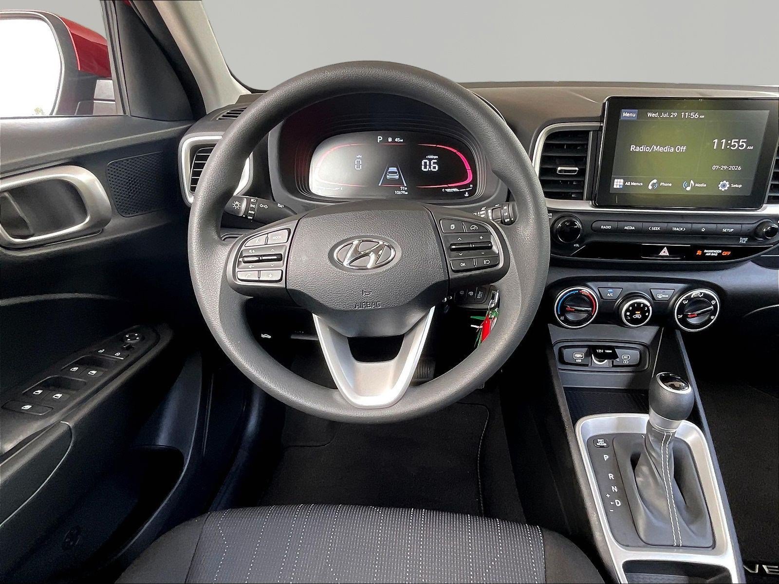 Used 2025 Hyundai Venue SE FWD image 8