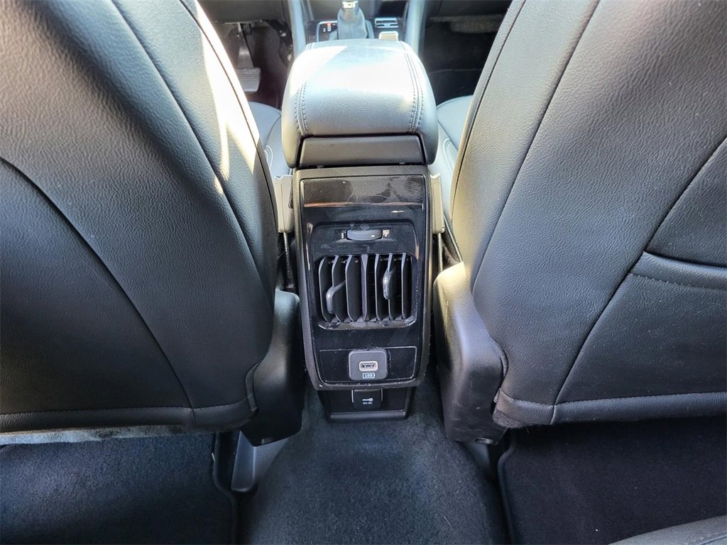 Used 2025 Jeep Compass Limited image 15