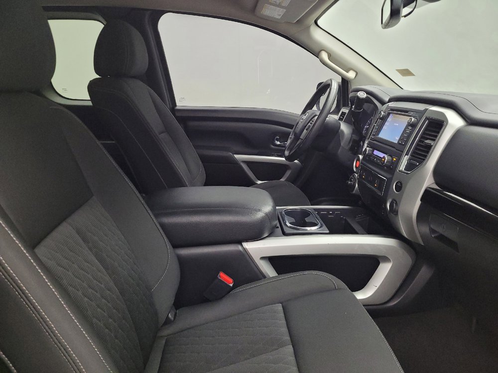 Used 2017 Nissan Titan SV AWD/4WD image 21