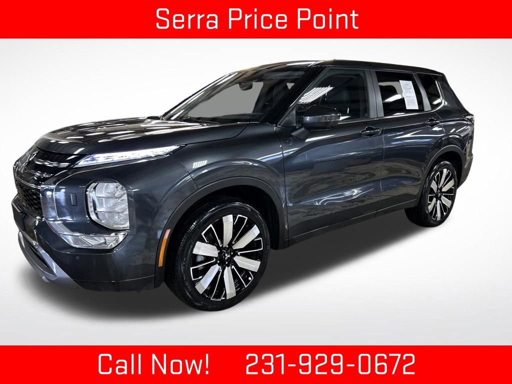 Used 2025 Mitsubishi Outlander SE AWD/4WD image 1