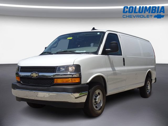 Used 2024 Chevrolet Express 2500 w/ Driver Convenience Package RWD image 4
