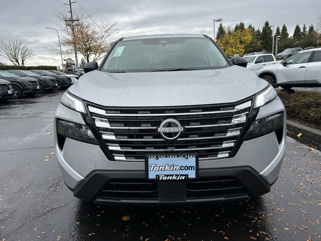 New 2025 Nissan Rogue S image 2