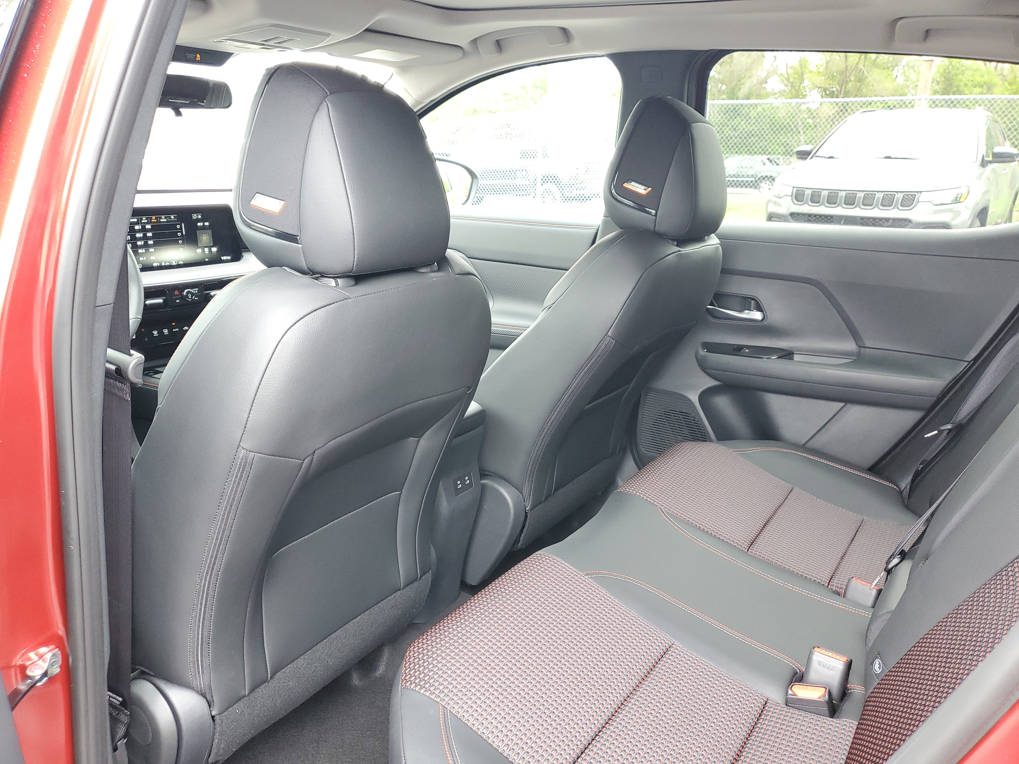New 2026 Nissan Kicks SR w/ SR Premium Package AWD/4WD image 29