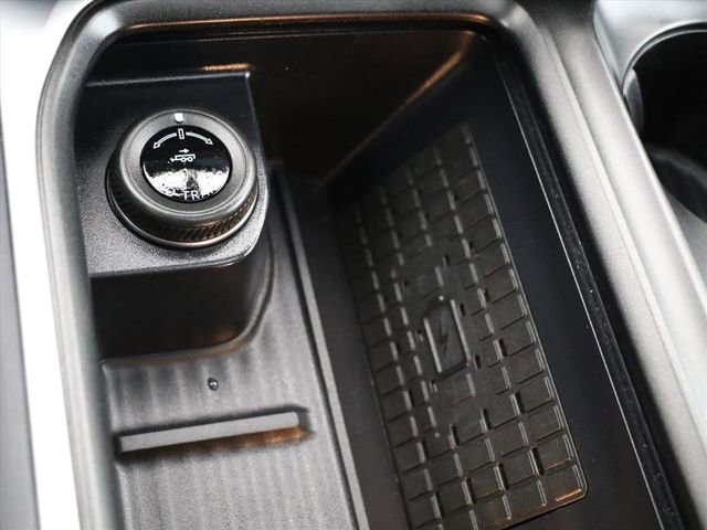 Used 2025 Ford Expedition Platinum image 25