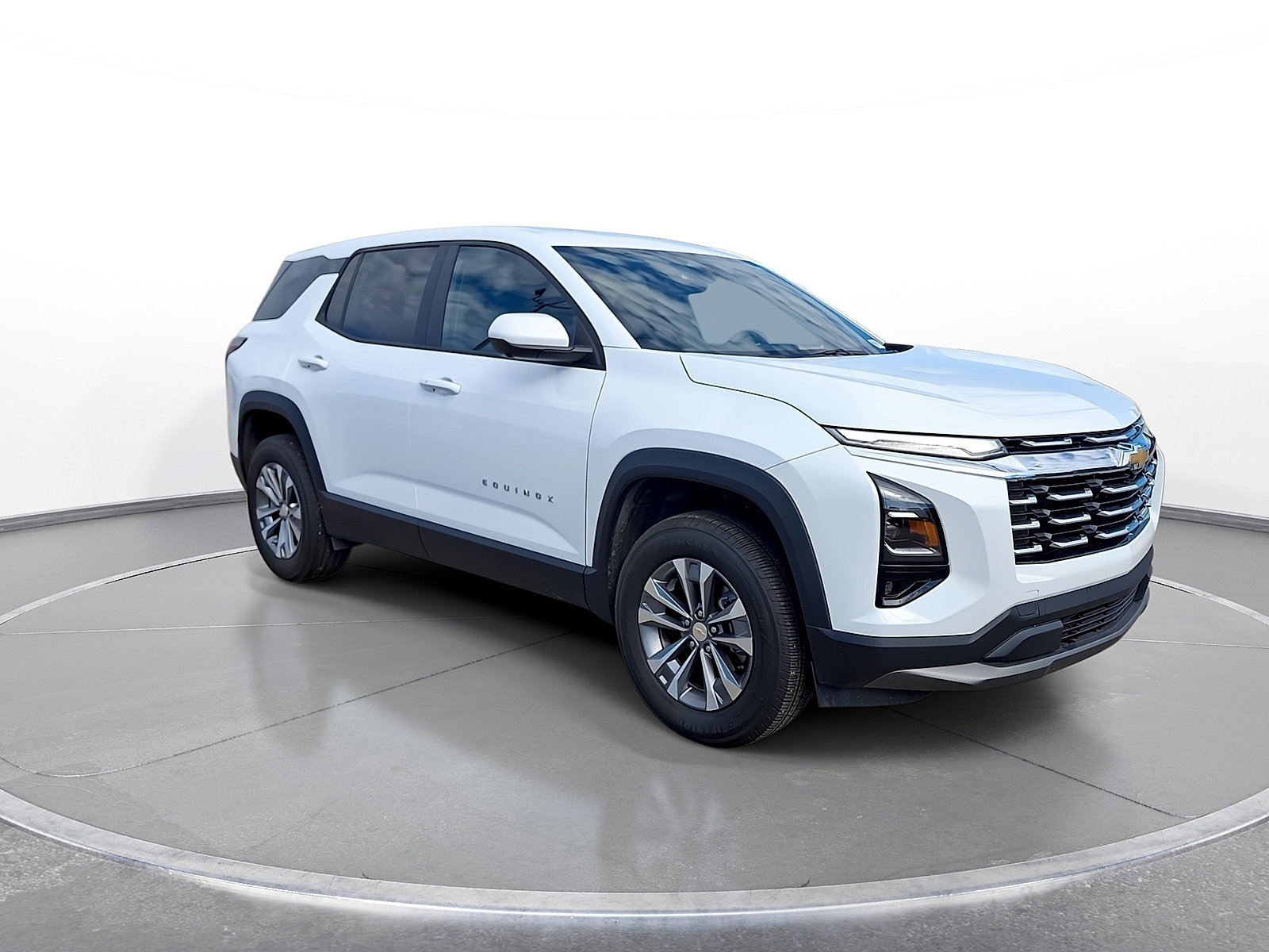 New 2025 Chevrolet Equinox LT w/ Safety and Technology Package FWD video 2