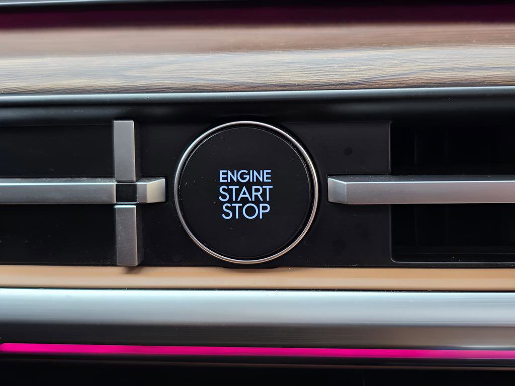 Used 2024 Hyundai Santa Fe Limited image 30