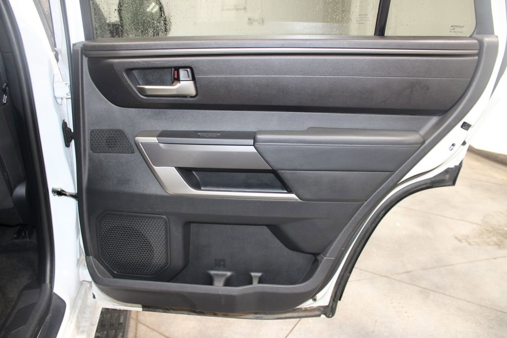 Used 2025 Toyota Sequoia SR5 AWD/4WD image 33
