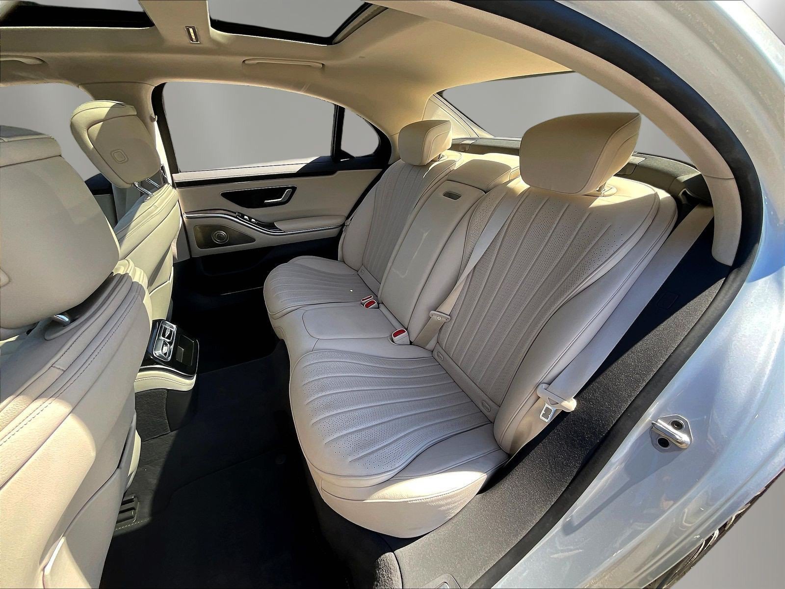Certified 2023 Mercedes-Benz S 500 4MATIC image 24